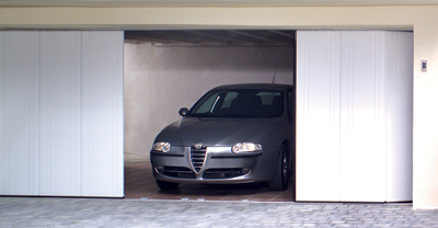Stranska sekcijska garažna vrata